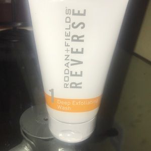 Reverse Deep Exfoliating wash Rodan and Fields